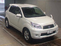 TOYOTA RUSH 4WD