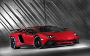 Шквал мощи, море эмоций и 2,8 с до «сотни» - новый Superveloce от Lamborghini