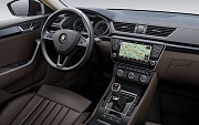 Первые фото салона Skoda Superb